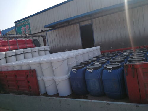 益陽(yáng)生產(chǎn)硅質(zhì)板改性劑性能可靠,硅質(zhì)板小料